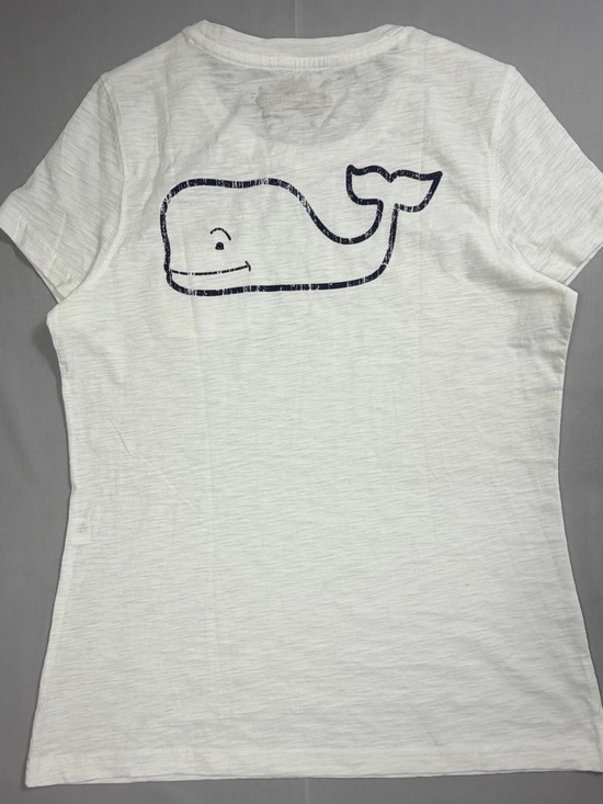 Vineyard Vines Tops - Women’s Vineyard Vines White Whale Pocket T-Shirt Size S
